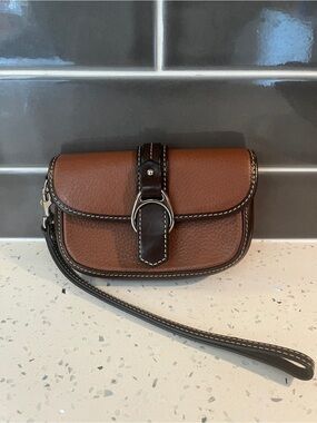 Vintage Dooney & Bourke Leather Wristlet Clutch British Tan EUC